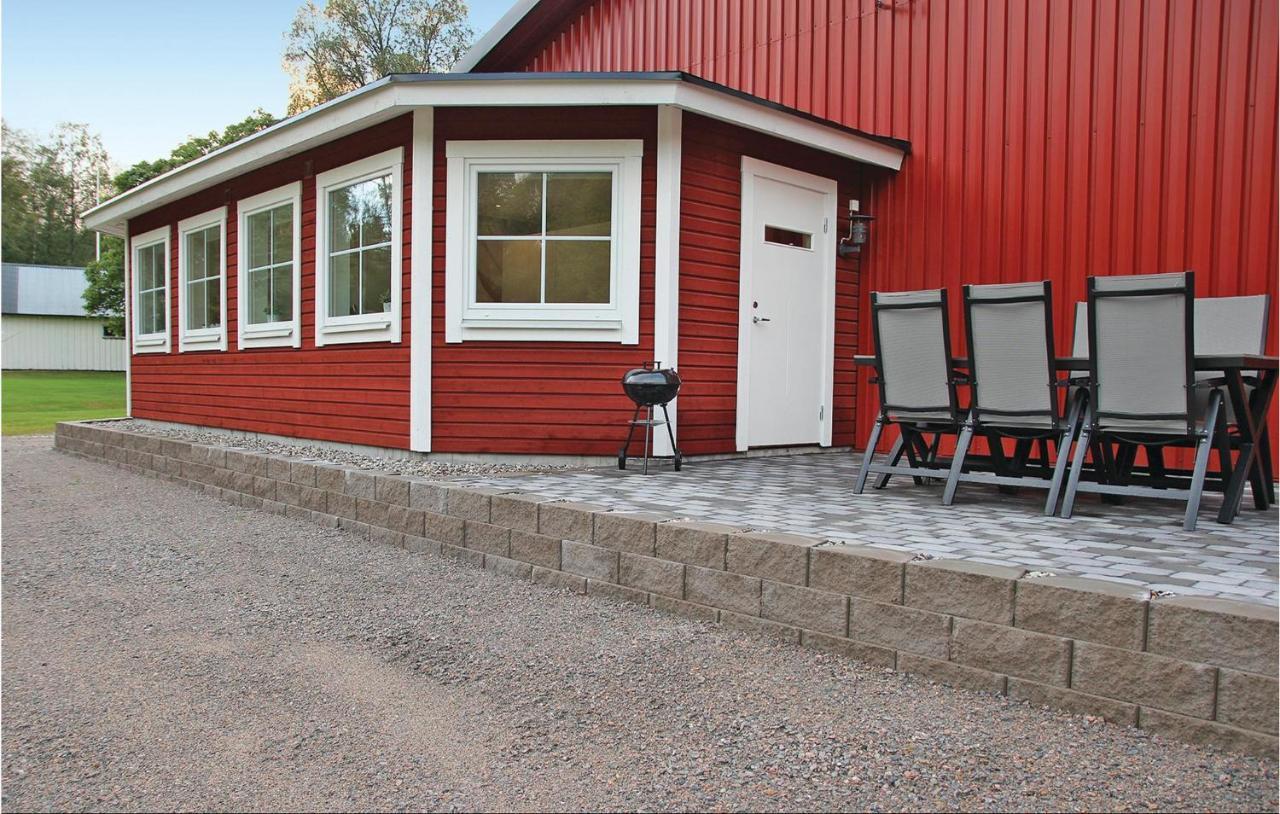 2 Bedroom Cozy Apartment In Habo Mullsjö Extérieur photo