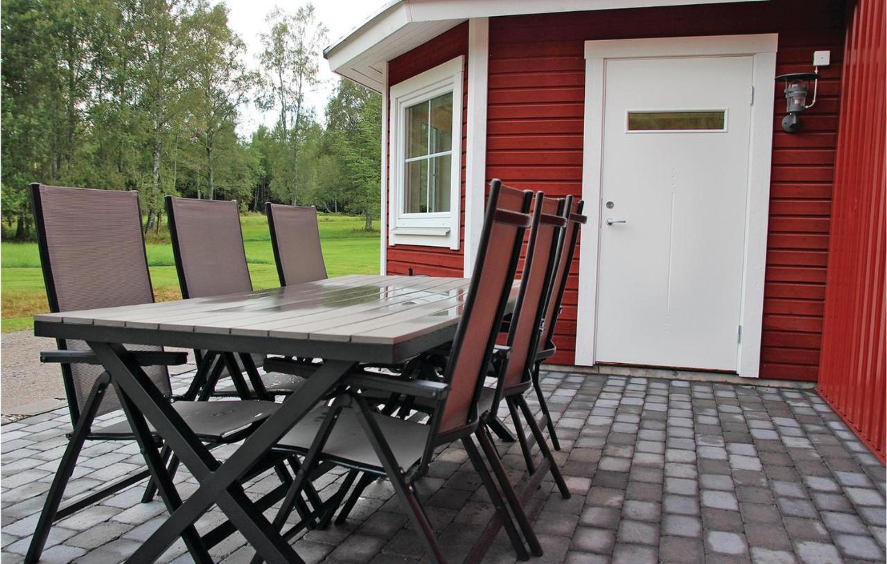 2 Bedroom Cozy Apartment In Habo Mullsjö Extérieur photo